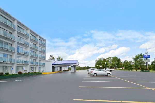 Americas Best Value Inn & Suites-Benton Harbor